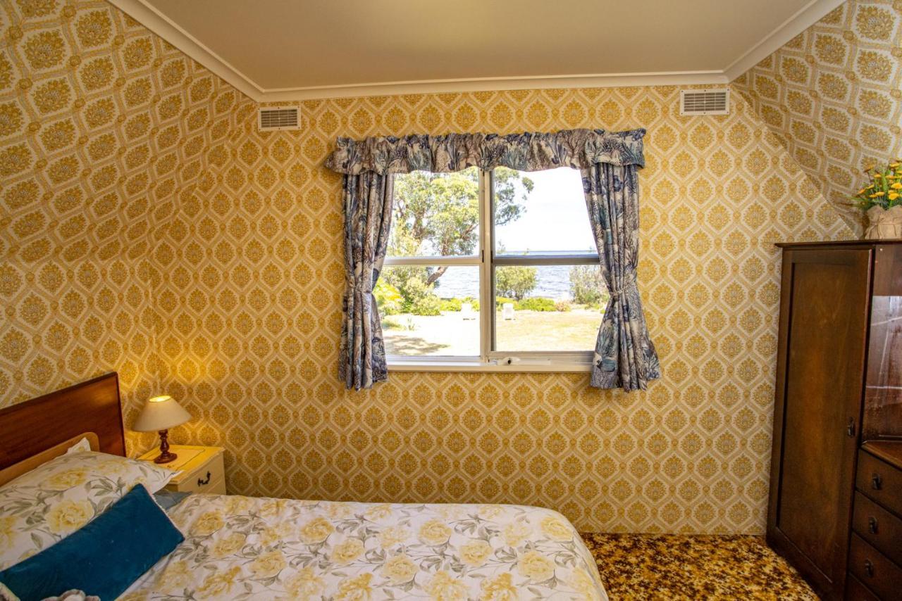 Swan Cove Beachfront Raymond Island Εξωτερικό φωτογραφία